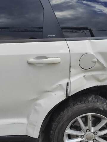 Белый Додж Джорни, объемом двигателя 2.36 л и пробегом 168 тыс. км за 3200 $, фото 10 на Automoto.ua