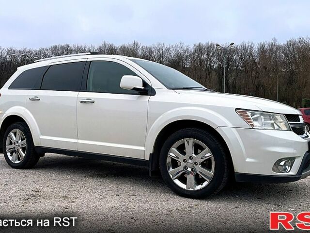 Белый Додж Джорни, объемом двигателя 3.6 л и пробегом 210 тыс. км за 12000 $, фото 9 на Automoto.ua