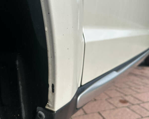 Белый Додж Джорни, объемом двигателя 2.36 л и пробегом 153 тыс. км за 12500 $, фото 7 на Automoto.ua