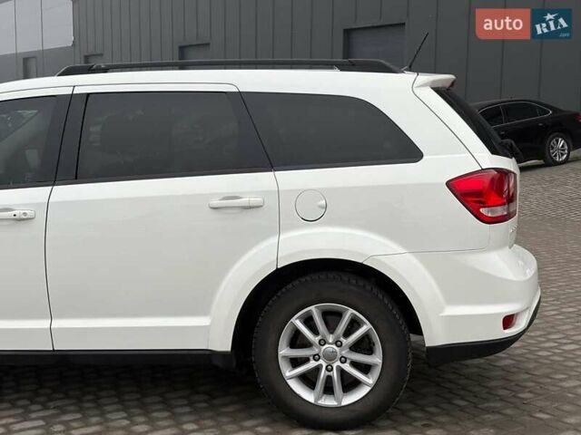 Білий Додж Джорні, об'ємом двигуна 2.4 л та пробігом 121 тис. км за 10290 $, фото 9 на Automoto.ua