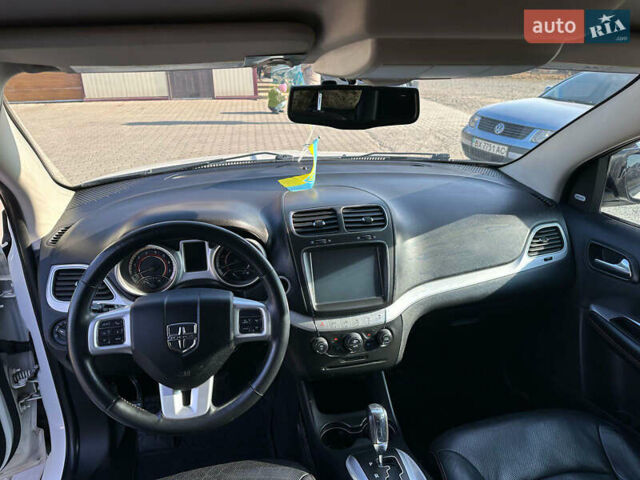 Білий Додж Джорні, об'ємом двигуна 3.6 л та пробігом 211 тис. км за 12000 $, фото 8 на Automoto.ua