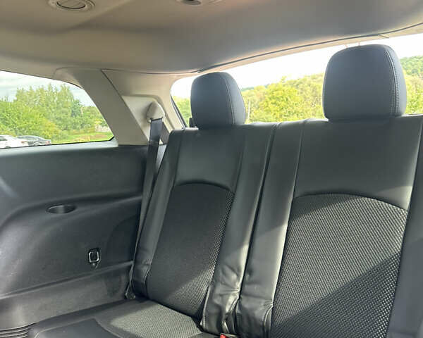 Белый Додж Джорни, объемом двигателя 2.36 л и пробегом 153 тыс. км за 12500 $, фото 34 на Automoto.ua