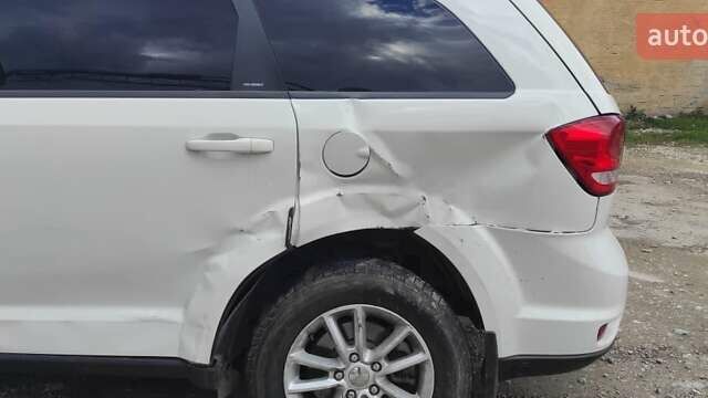 Белый Додж Джорни, объемом двигателя 2.36 л и пробегом 168 тыс. км за 3200 $, фото 9 на Automoto.ua