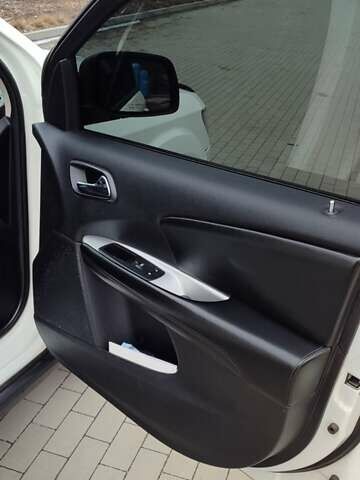 Белый Додж Джорни, объемом двигателя 2.36 л и пробегом 204 тыс. км за 10000 $, фото 14 на Automoto.ua