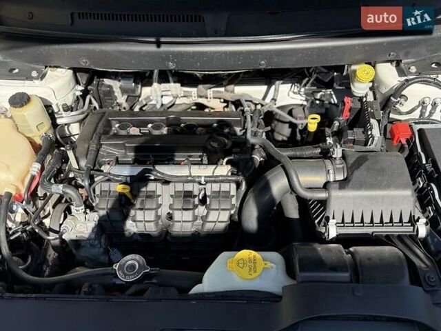 Білий Додж Джорні, об'ємом двигуна 2.4 л та пробігом 183 тис. км за 11500 $, фото 3 на Automoto.ua