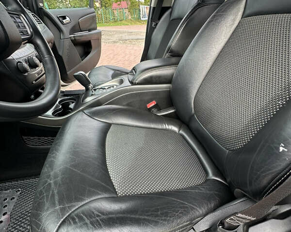 Белый Додж Джорни, объемом двигателя 2.36 л и пробегом 153 тыс. км за 12500 $, фото 72 на Automoto.ua