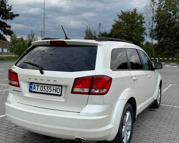 Белый Додж Джорни, объемом двигателя 2.36 л и пробегом 213 тыс. км за 9300 $, фото 9 на Automoto.ua