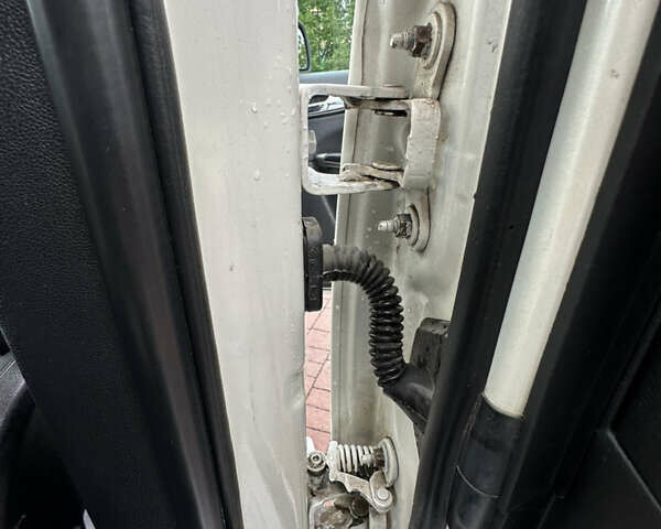 Белый Додж Джорни, объемом двигателя 2.36 л и пробегом 153 тыс. км за 12500 $, фото 59 на Automoto.ua