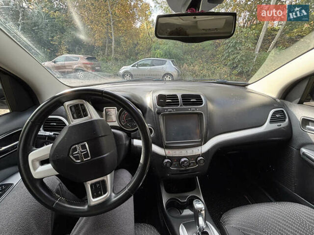 Білий Додж Джорні, об'ємом двигуна 2.36 л та пробігом 121 тис. км за 11100 $, фото 8 на Automoto.ua