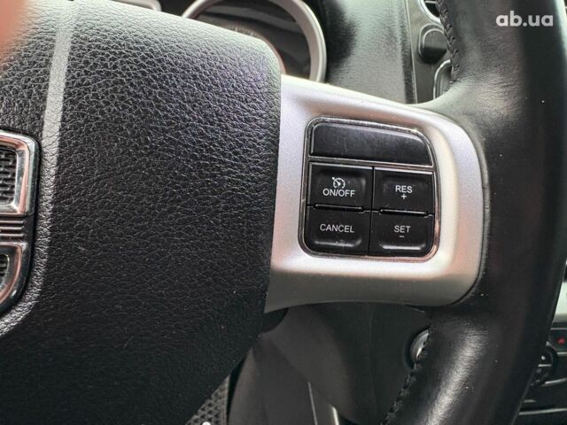 Білий Додж Джорні, об'ємом двигуна 2.4 л та пробігом 121 тис. км за 10290 $, фото 17 на Automoto.ua