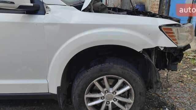 Белый Додж Джорни, объемом двигателя 2.36 л и пробегом 168 тыс. км за 3200 $, фото 14 на Automoto.ua