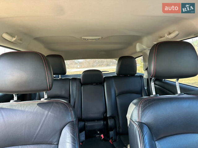 Білий Додж Джорні, об'ємом двигуна 3.6 л та пробігом 211 тис. км за 12000 $, фото 12 на Automoto.ua