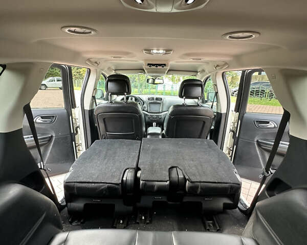 Белый Додж Джорни, объемом двигателя 2.36 л и пробегом 153 тыс. км за 12500 $, фото 38 на Automoto.ua