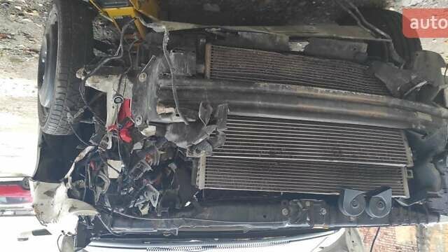 Белый Додж Джорни, объемом двигателя 2.36 л и пробегом 168 тыс. км за 3200 $, фото 11 на Automoto.ua