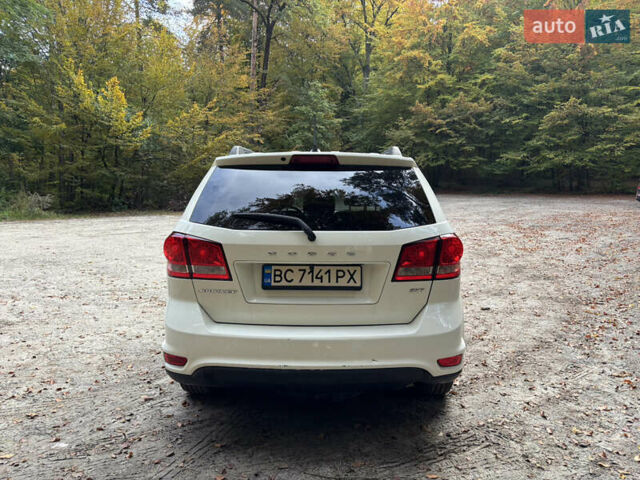 Білий Додж Джорні, об'ємом двигуна 2.36 л та пробігом 121 тис. км за 11100 $, фото 5 на Automoto.ua