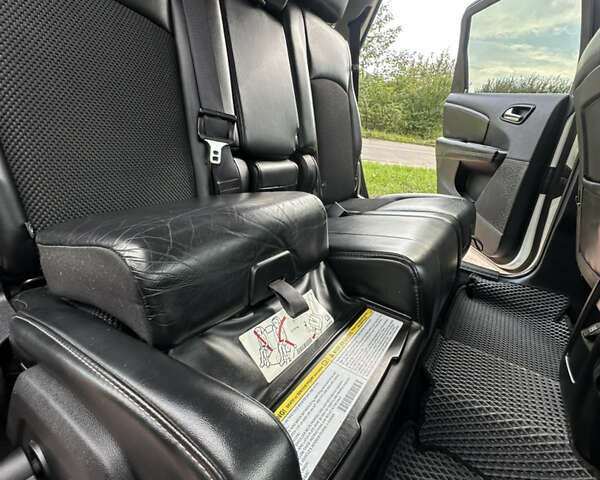 Белый Додж Джорни, объемом двигателя 2.36 л и пробегом 153 тыс. км за 12500 $, фото 44 на Automoto.ua