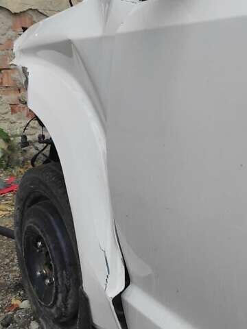 Белый Додж Джорни, объемом двигателя 2.36 л и пробегом 168 тыс. км за 3200 $, фото 5 на Automoto.ua