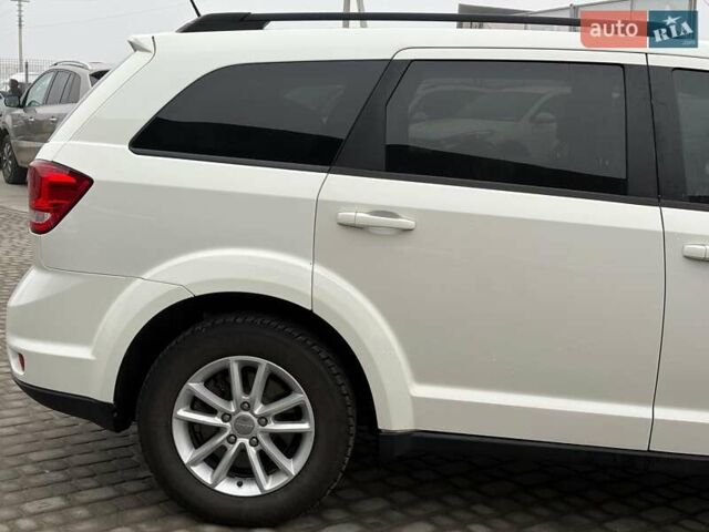 Білий Додж Джорні, об'ємом двигуна 2.4 л та пробігом 121 тис. км за 10290 $, фото 5 на Automoto.ua