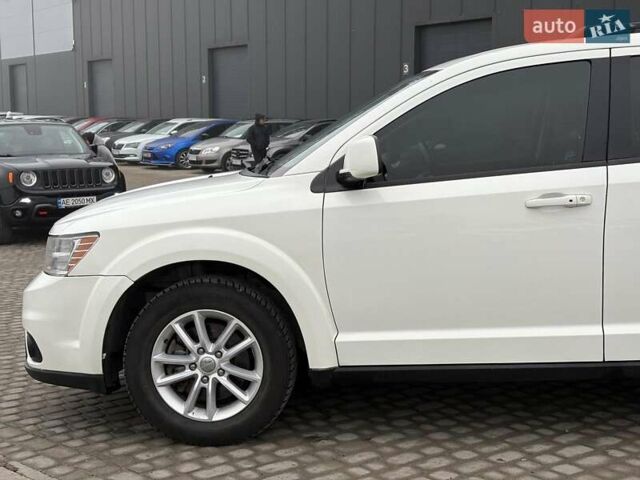 Білий Додж Джорні, об'ємом двигуна 2.4 л та пробігом 121 тис. км за 10290 $, фото 11 на Automoto.ua
