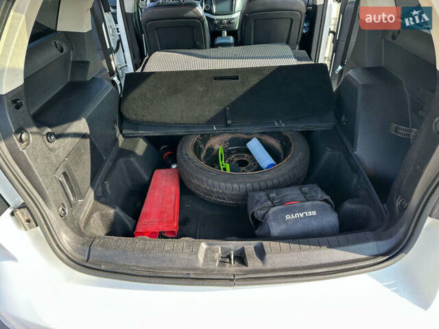 Білий Додж Джорні, об'ємом двигуна 3.6 л та пробігом 211 тис. км за 12000 $, фото 16 на Automoto.ua