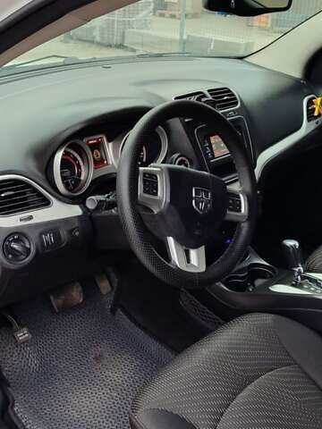 Белый Додж Джорни, объемом двигателя 2.36 л и пробегом 204 тыс. км за 10000 $, фото 15 на Automoto.ua