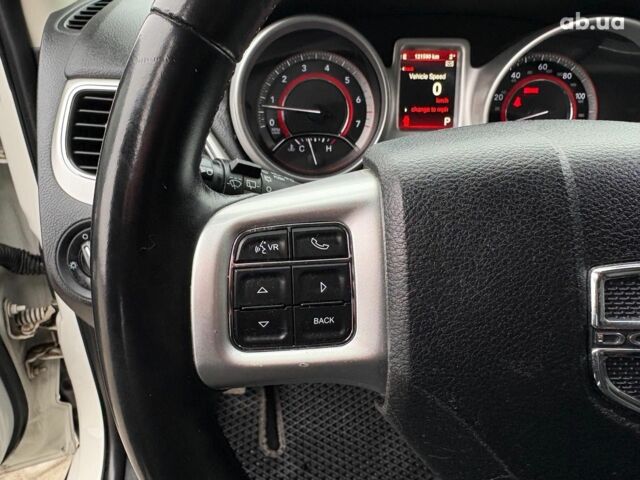 Білий Додж Джорні, об'ємом двигуна 2.4 л та пробігом 121 тис. км за 10290 $, фото 16 на Automoto.ua