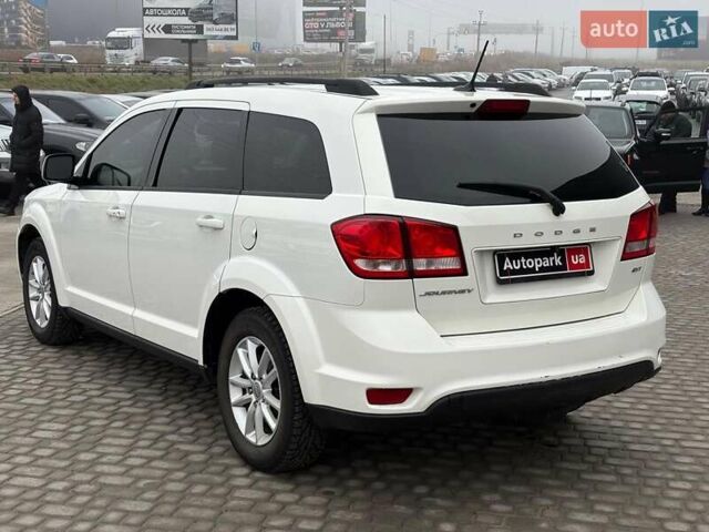 Білий Додж Джорні, об'ємом двигуна 2.4 л та пробігом 121 тис. км за 10290 $, фото 8 на Automoto.ua