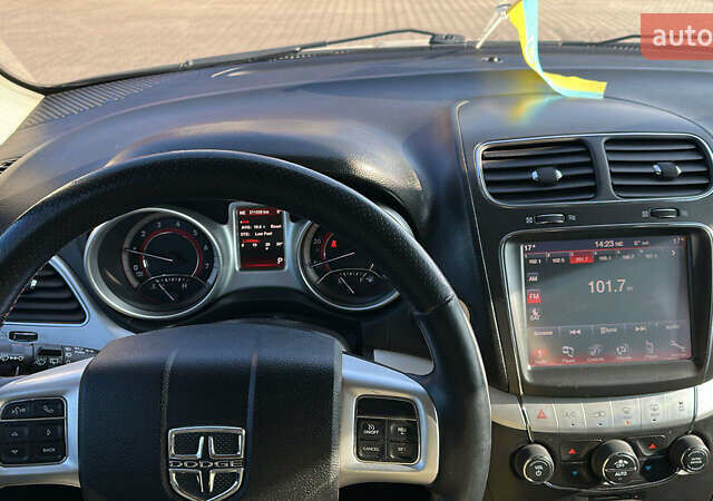 Білий Додж Джорні, об'ємом двигуна 3.6 л та пробігом 211 тис. км за 12000 $, фото 23 на Automoto.ua