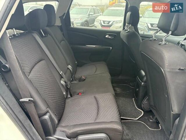 Білий Додж Джорні, об'ємом двигуна 2.4 л та пробігом 121 тис. км за 10290 $, фото 29 на Automoto.ua