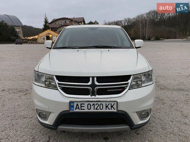 Білий Додж Джорні, об'ємом двигуна 3.6 л та пробігом 204 тис. км за 12000 $, фото 2 на Automoto.ua