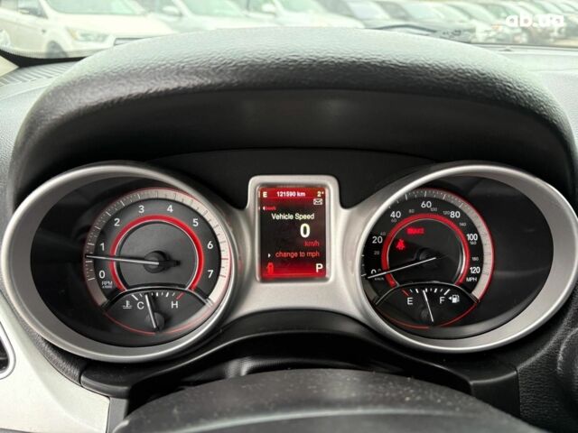 Білий Додж Джорні, об'ємом двигуна 2.4 л та пробігом 121 тис. км за 10290 $, фото 19 на Automoto.ua