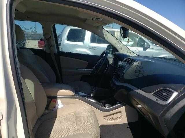 Белый Додж Джорни, объемом двигателя 2.4 л и пробегом 250 тыс. км за 3200 $, фото 1 на Automoto.ua