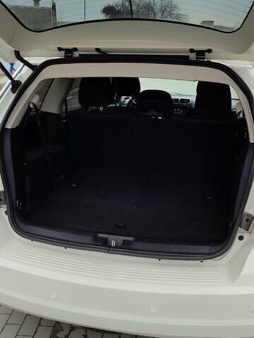 Белый Додж Джорни, объемом двигателя 2.36 л и пробегом 204 тыс. км за 10000 $, фото 8 на Automoto.ua