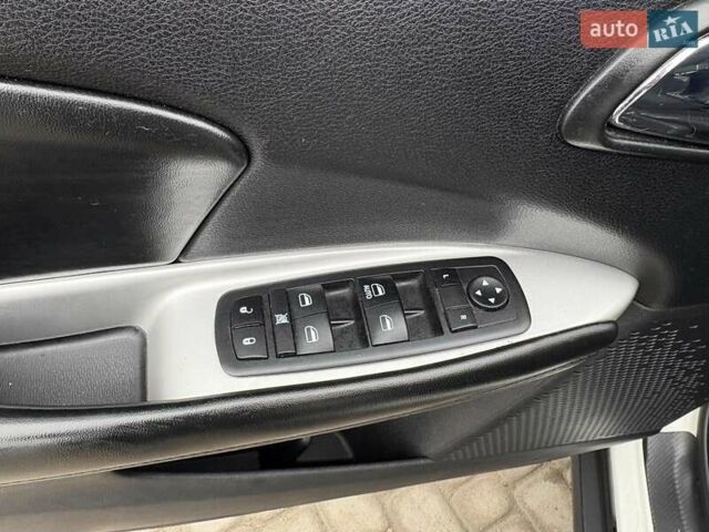 Білий Додж Джорні, об'ємом двигуна 2.4 л та пробігом 121 тис. км за 10290 $, фото 14 на Automoto.ua