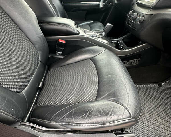 Белый Додж Джорни, объемом двигателя 2.36 л и пробегом 153 тыс. км за 12500 $, фото 63 на Automoto.ua