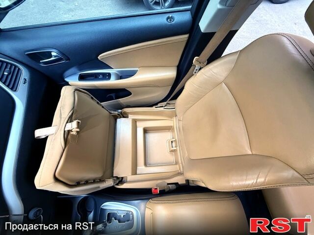 Белый Додж Джорни, объемом двигателя 3.6 л и пробегом 210 тыс. км за 12000 $, фото 1 на Automoto.ua