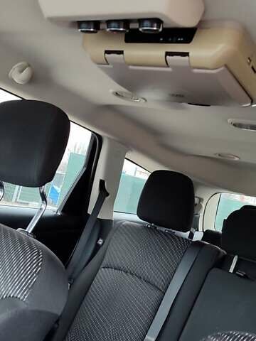 Белый Додж Джорни, объемом двигателя 2.36 л и пробегом 204 тыс. км за 10000 $, фото 21 на Automoto.ua