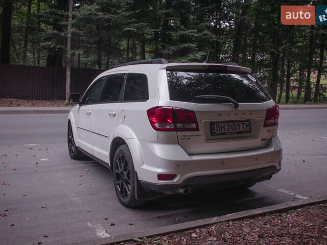 Белый Додж Джорни, объемом двигателя 3.6 л и пробегом 214 тыс. км за 14500 $, фото 1 на Automoto.ua