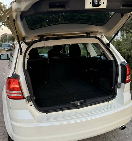 Білий Додж Джорні, об'ємом двигуна 3.6 л та пробігом 179 тис. км за 10800 $, фото 5 на Automoto.ua