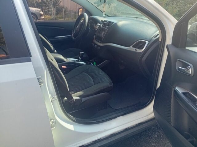 Білий Додж Джорні, об'ємом двигуна 2.4 л та пробігом 180 тис. км за 8600 $, фото 4 на Automoto.ua