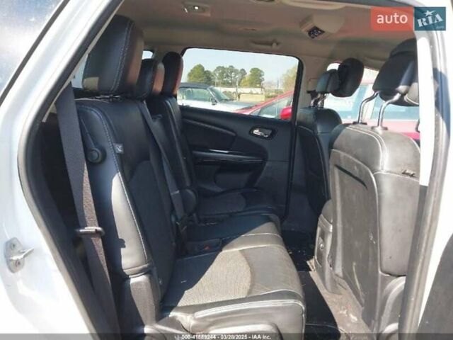 Белый Додж Джорни, объемом двигателя 2.36 л и пробегом 220 тыс. км за 8200 $, фото 2 на Automoto.ua