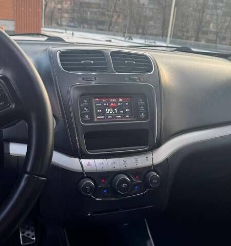 Белый Додж Джорни, объемом двигателя 3.6 л и пробегом 258 тыс. км за 10400 $, фото 7 на Automoto.ua