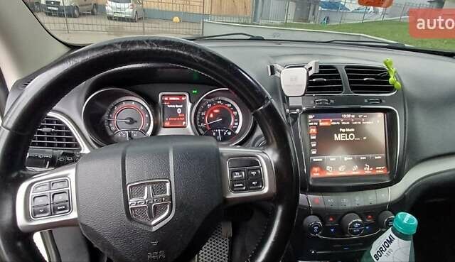 Белый Додж Джорни, объемом двигателя 3.6 л и пробегом 180 тыс. км за 12200 $, фото 9 на Automoto.ua