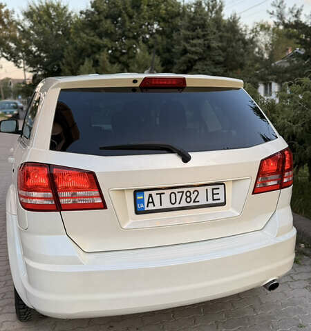 Белый Додж Джорни, объемом двигателя 3.6 л и пробегом 179 тыс. км за 10450 $, фото 6 на Automoto.ua