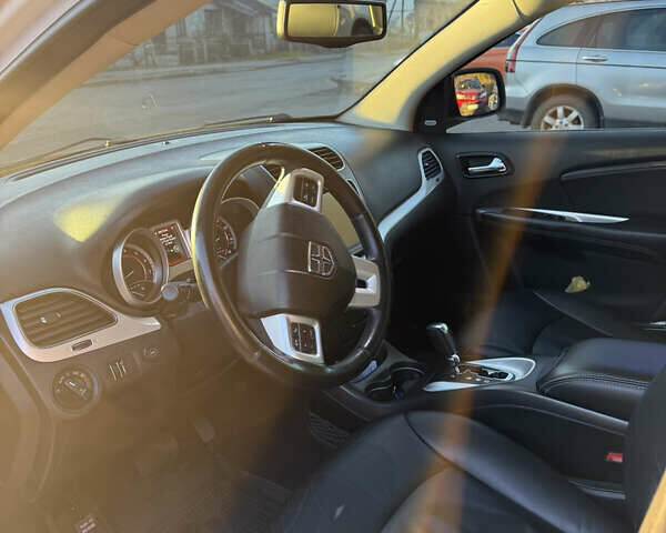 Білий Додж Джорні, об'ємом двигуна 3.61 л та пробігом 199 тис. км за 14000 $, фото 7 на Automoto.ua