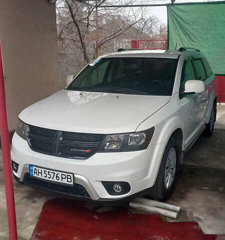 Белый Додж Джорни, объемом двигателя 2.36 л и пробегом 119 тыс. км за 13800 $, фото 5 на Automoto.ua