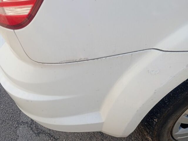 Білий Додж Джорні, об'ємом двигуна 2.4 л та пробігом 180 тис. км за 8600 $, фото 2 на Automoto.ua