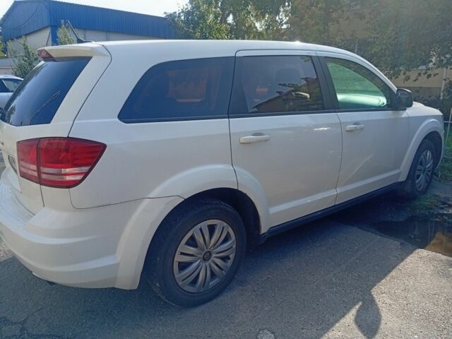 Білий Додж Джорні, об'ємом двигуна 2.4 л та пробігом 180 тис. км за 8600 $, фото 1 на Automoto.ua