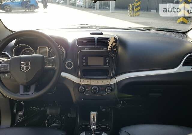 Білий Додж Джорні, об'ємом двигуна 2.4 л та пробігом 200 тис. км за 12350 $, фото 28 на Automoto.ua