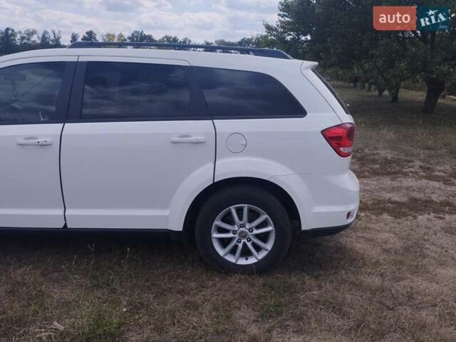 Белый Додж Джорни, объемом двигателя 2.4 л и пробегом 181 тыс. км за 11500 $, фото 15 на Automoto.ua